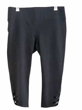 Luxe Slims Crop Pantacourt Black Capri Leggings with Hem Cutout Details Size XL